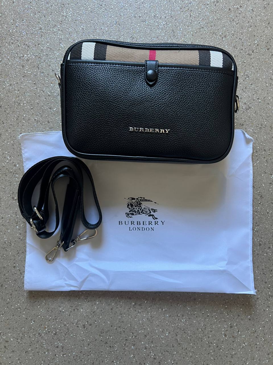 sacouche Burberry qualite premium