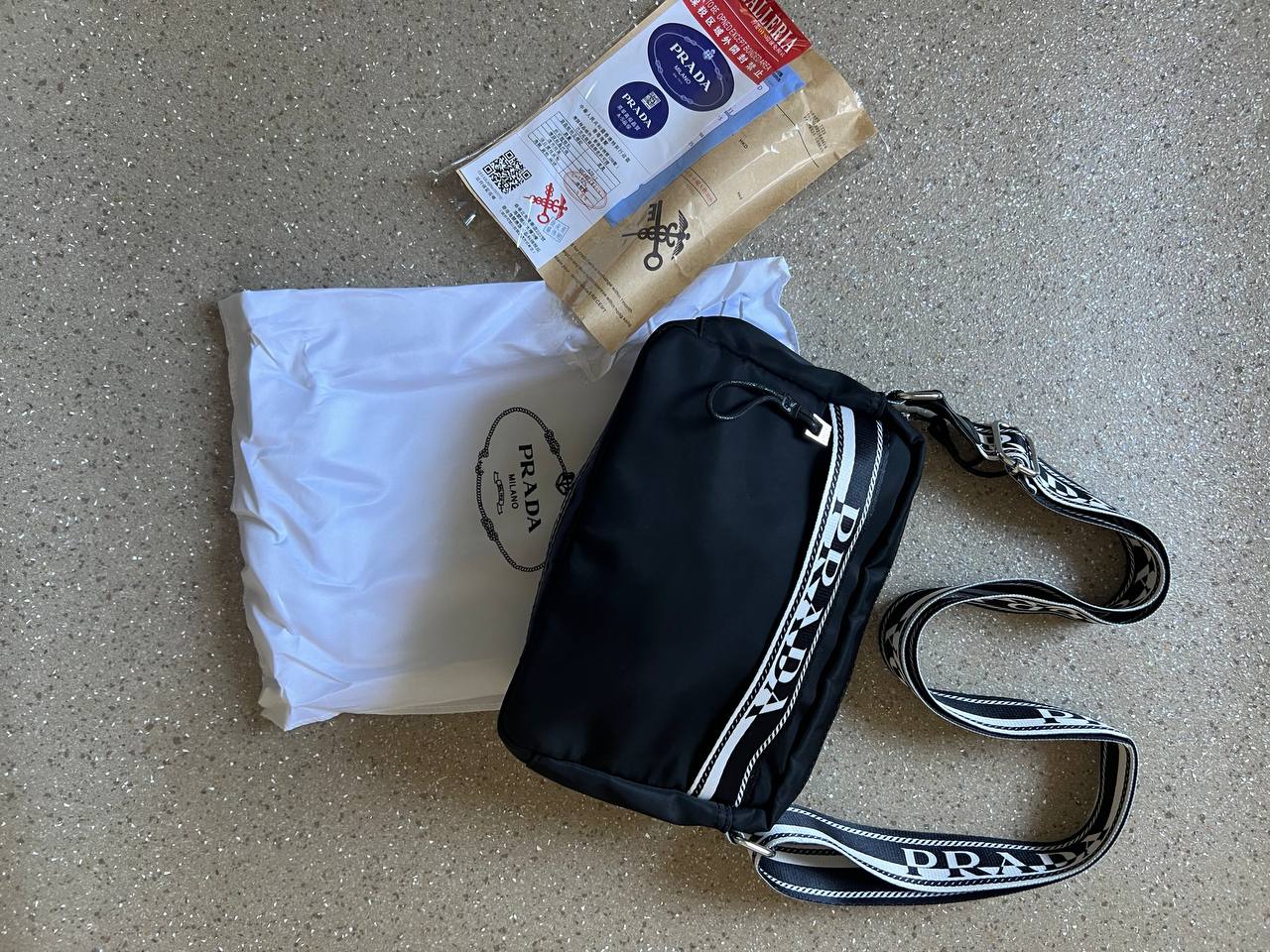 sacouche Prada qualite premium