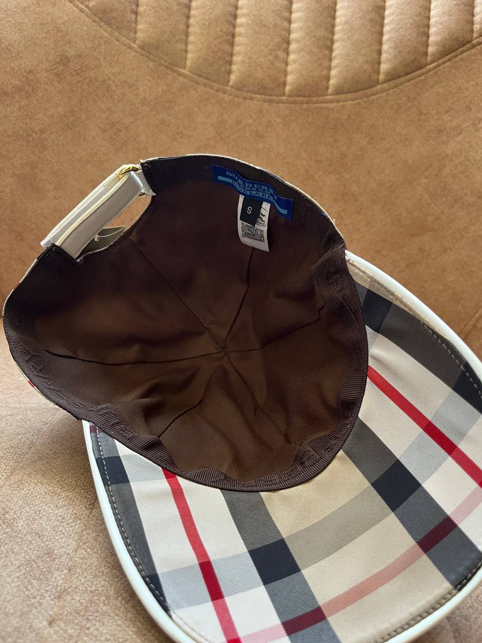 CASQUETTE burberry QUALITÉ PREMIUM