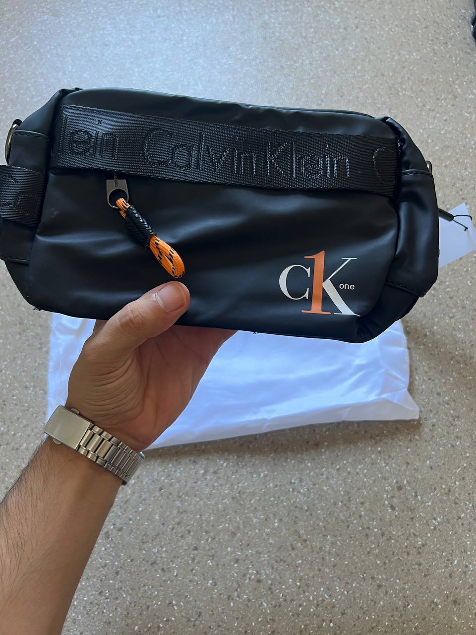 sacouche Calvin Klein deux qualite premium