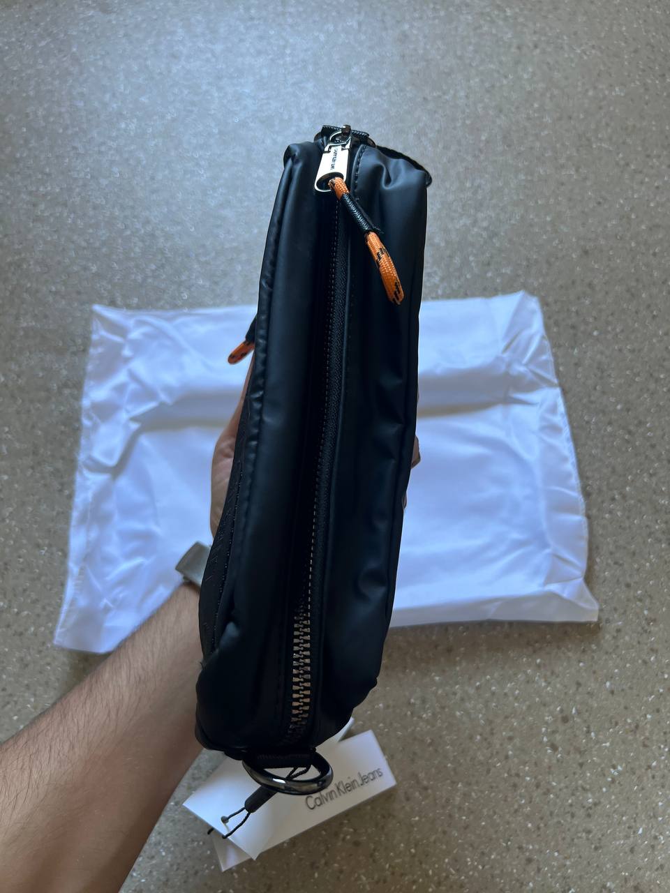 sacouche Calvin Klein deux qualite premium