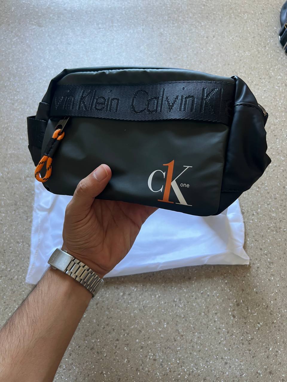 sacouche Calvin Klein deux qualite premium